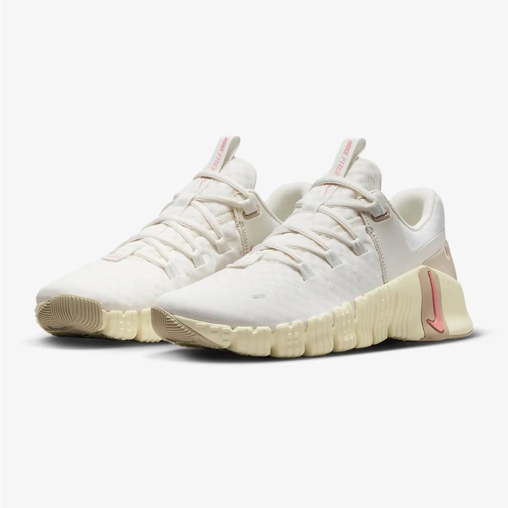 Women’s Nike Free Metcon 5 Sail/Sanddrift/Coconut Milk